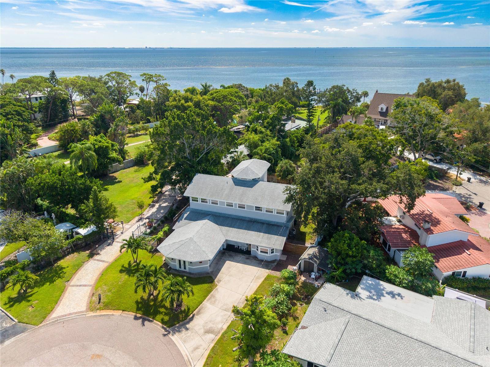 874 SERPENTINE DR S, St Petersburg, FL 33705