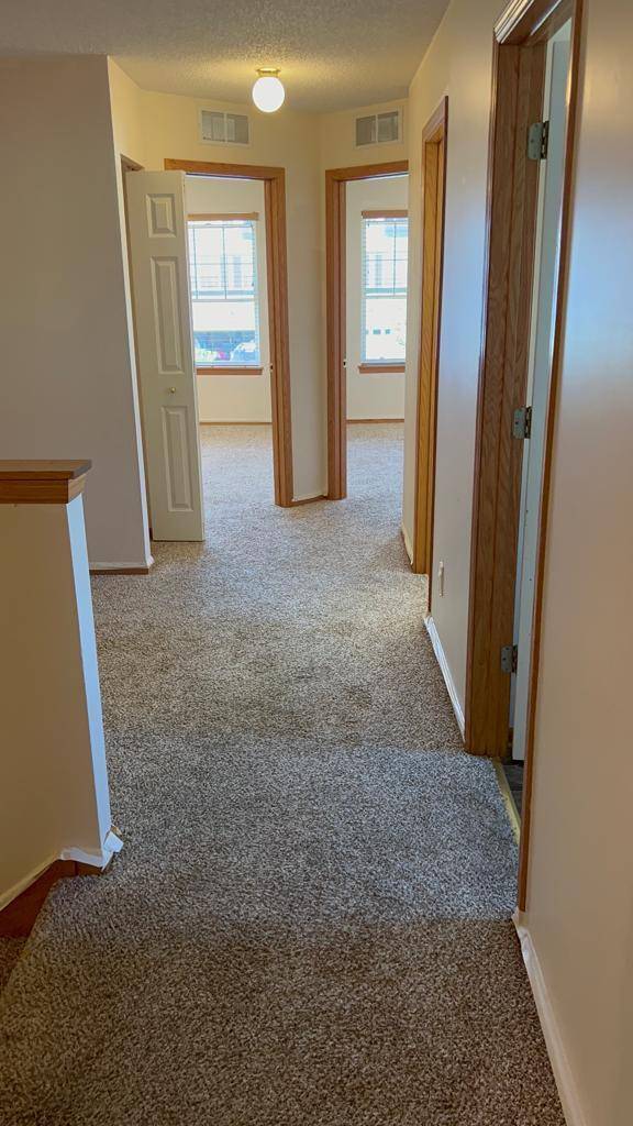 1683 Liberty CIR, Shakopee, MN 55379