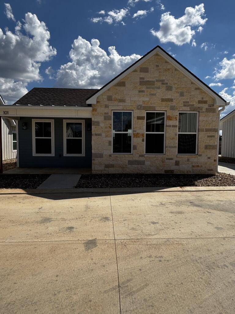 802 S Creek ST #103, Fredericksburg, TX 78624