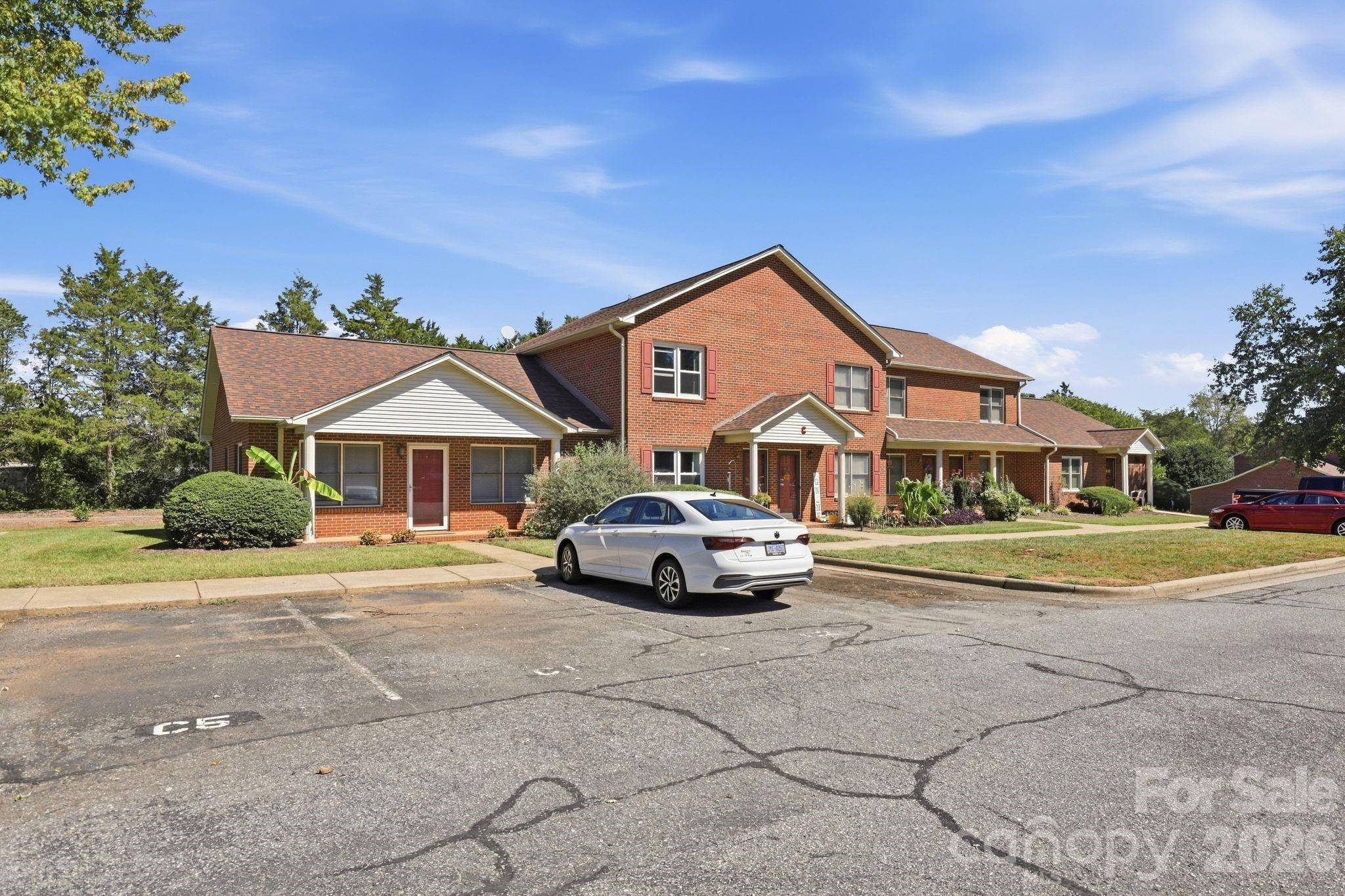 102 Brandywine DR #C2, Conover, NC 28613