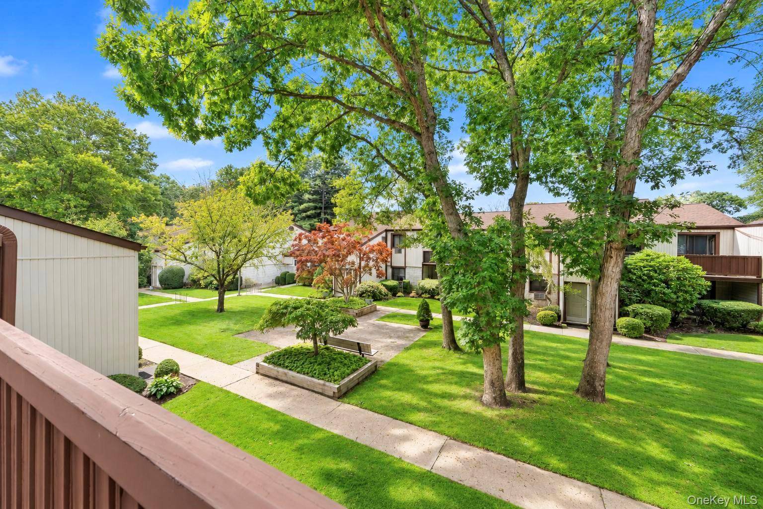 107 Richmond BLVD #4B, Ronkonkoma, NY 11779