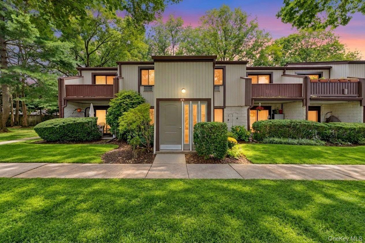 107 Richmond BLVD #4B, Ronkonkoma, NY 11779