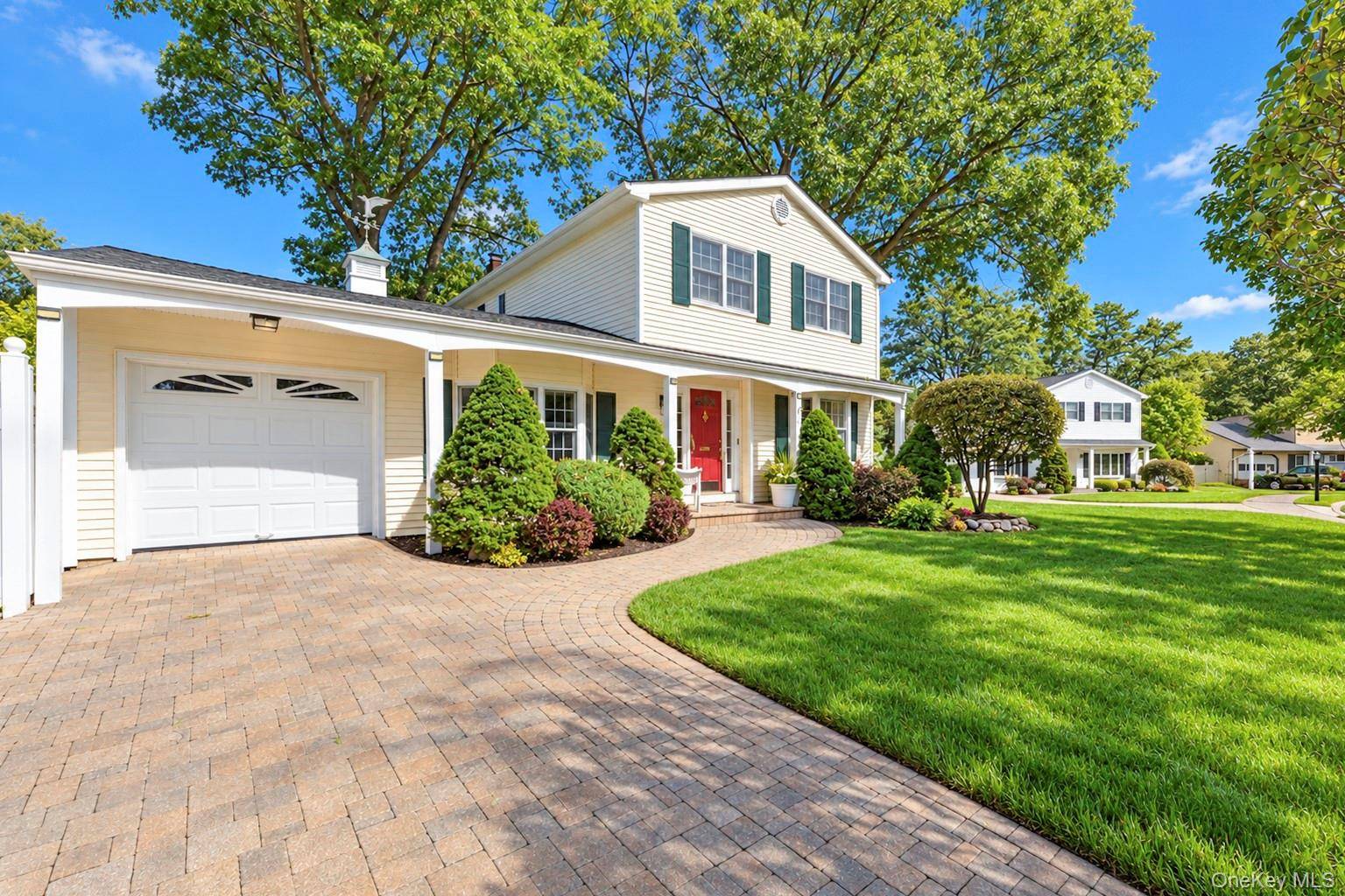 63 Birch ST, Lake Grove, NY 11755