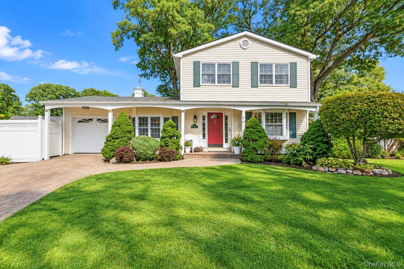 63 Birch ST, Lake Grove, NY 11755