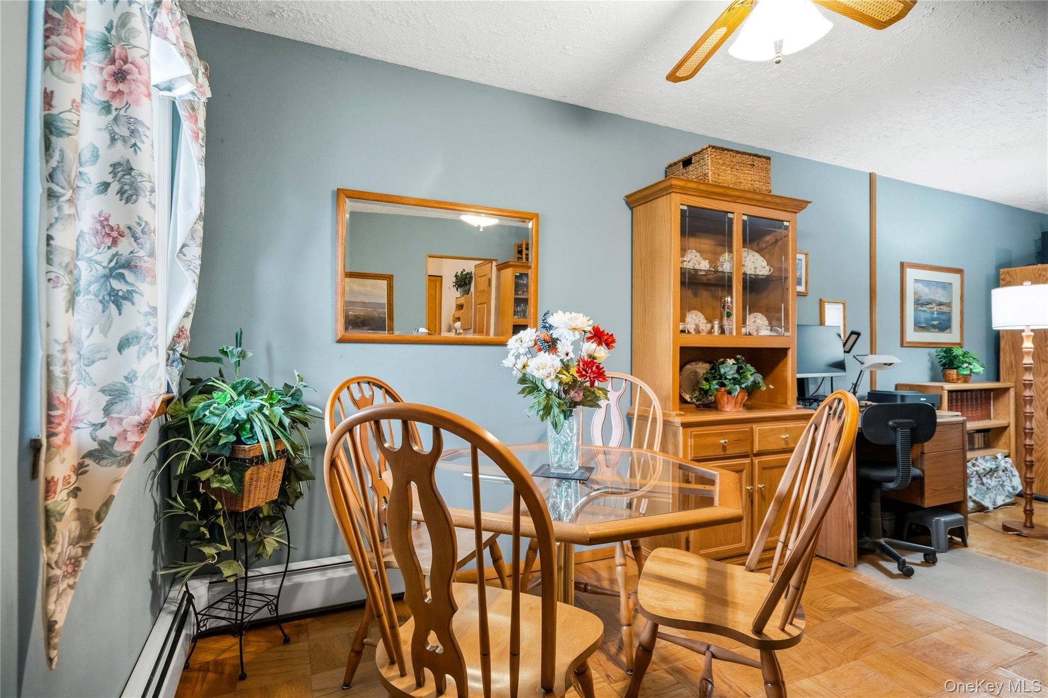 1056 Village DR #1056, Hauppauge, NY 11788