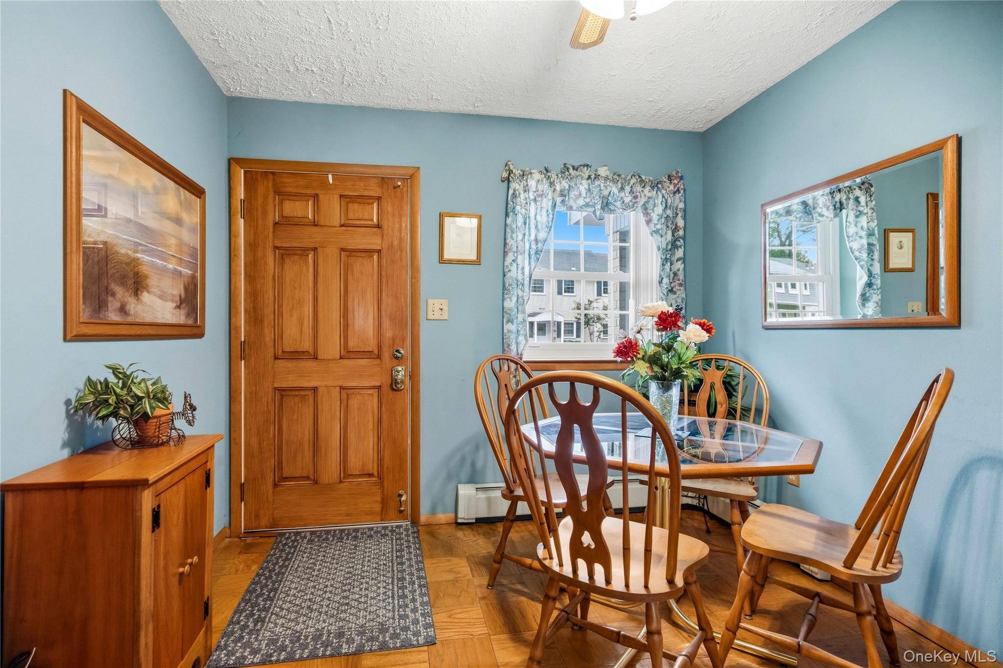 1056 Village DR #1056, Hauppauge, NY 11788
