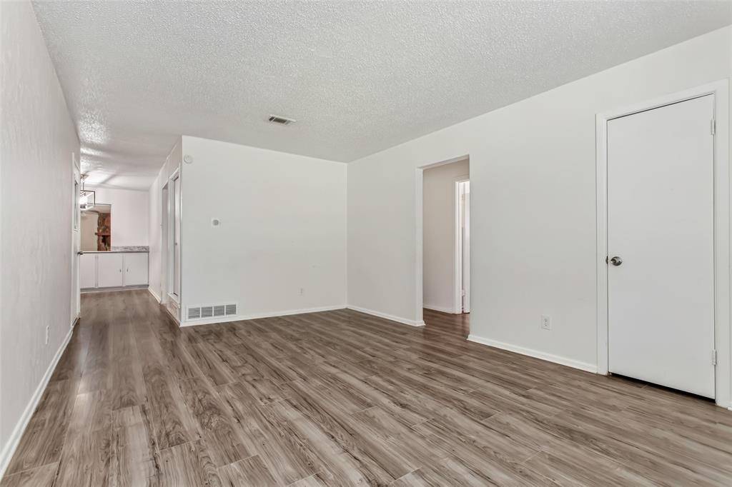 3009 W 11th Street, Irving, TX 75060