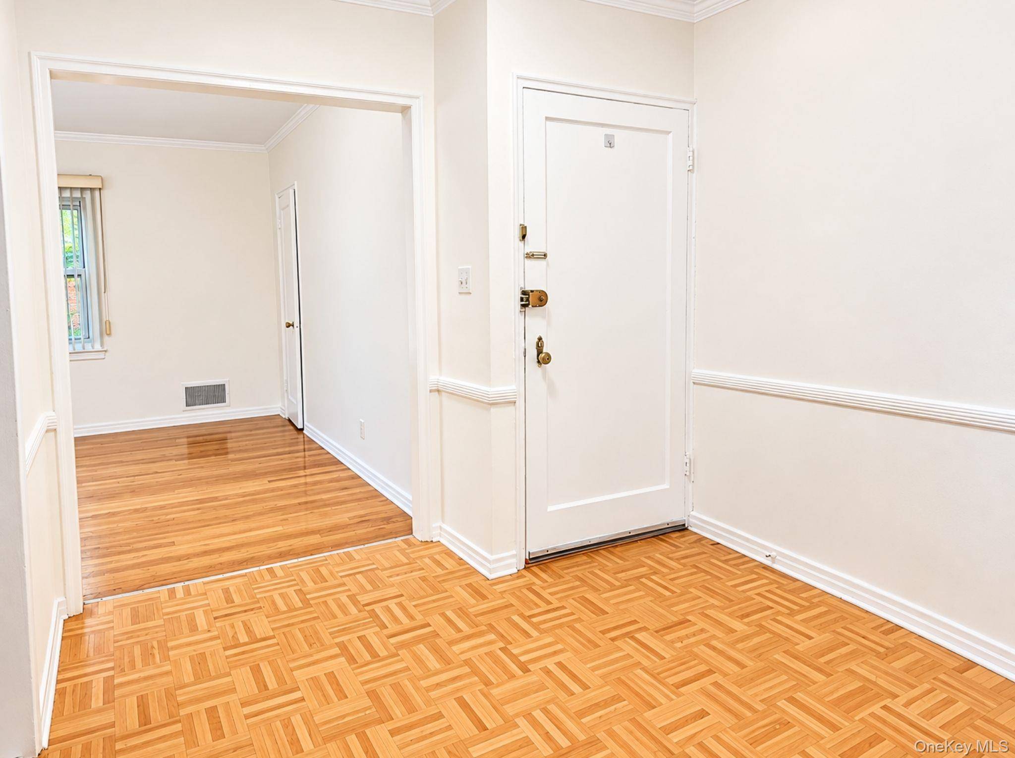 73-27 198th ST #2nd FL, Fresh Meadows, NY 11366