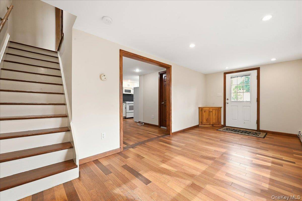 3849 Wesley ST, Seaford, NY 11783