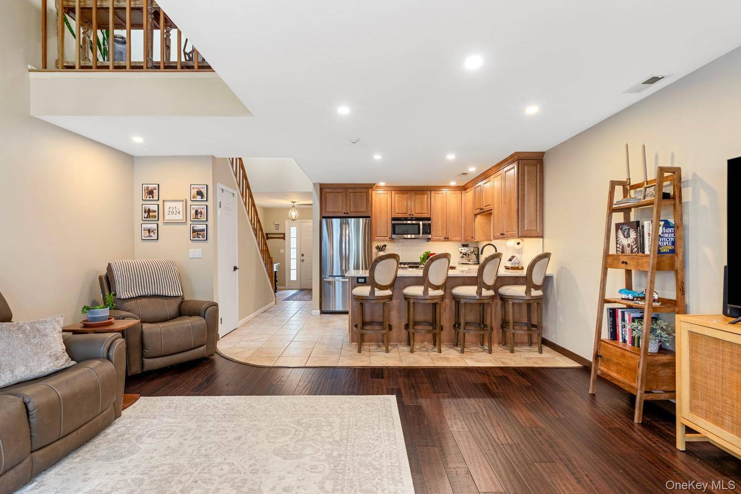 75 Fox CT, Manorville, NY 11949