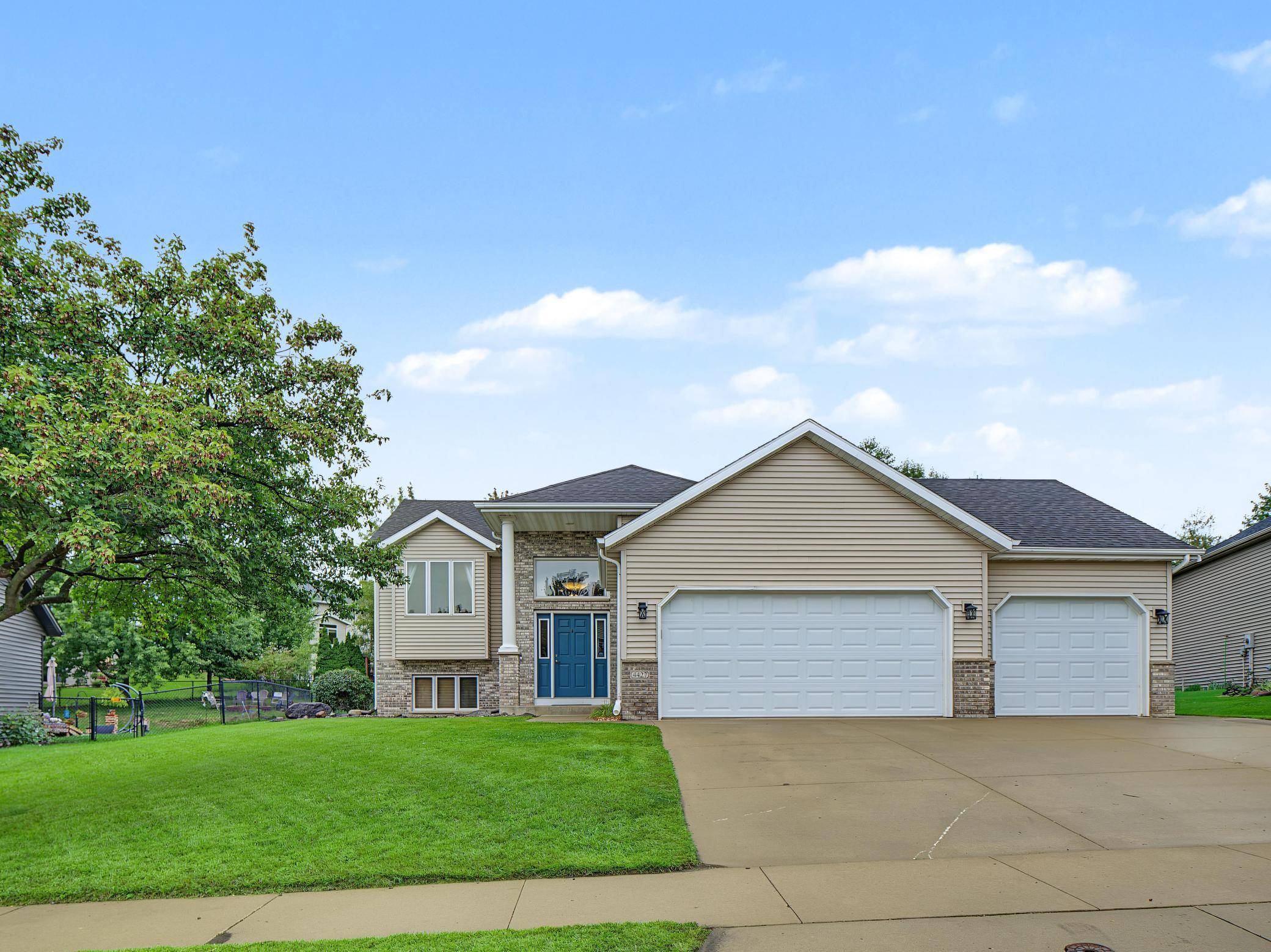 4427 Shetland PL NW, Rochester, MN 55901