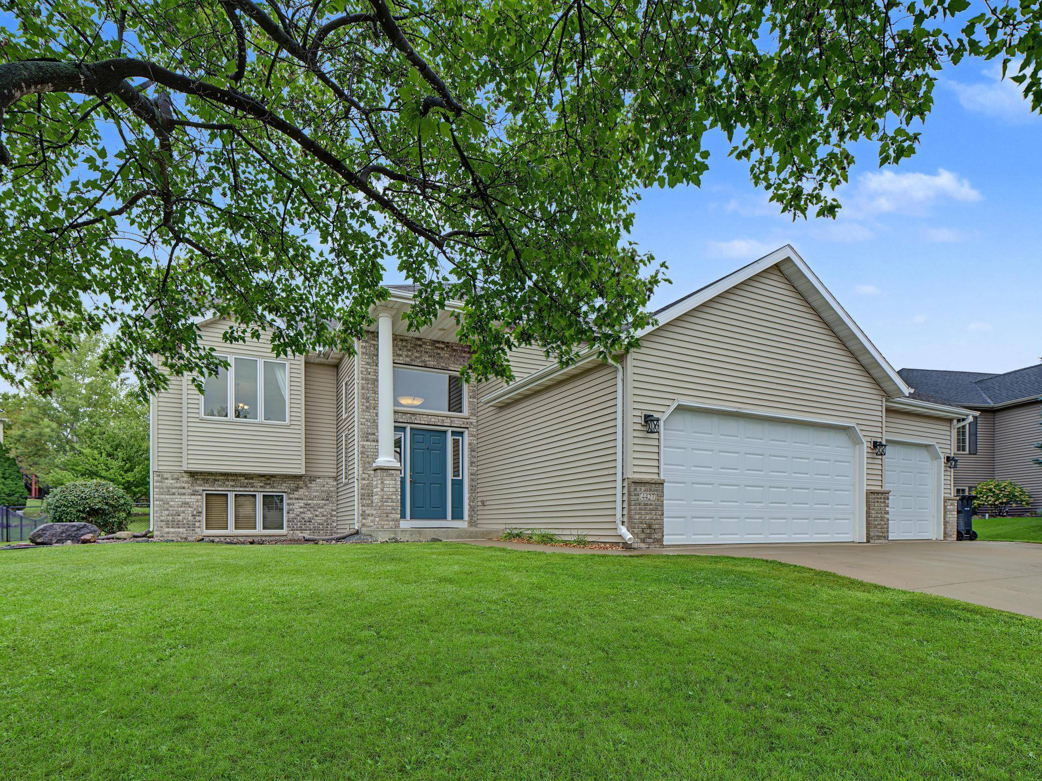 4427 Shetland PL NW, Rochester, MN 55901