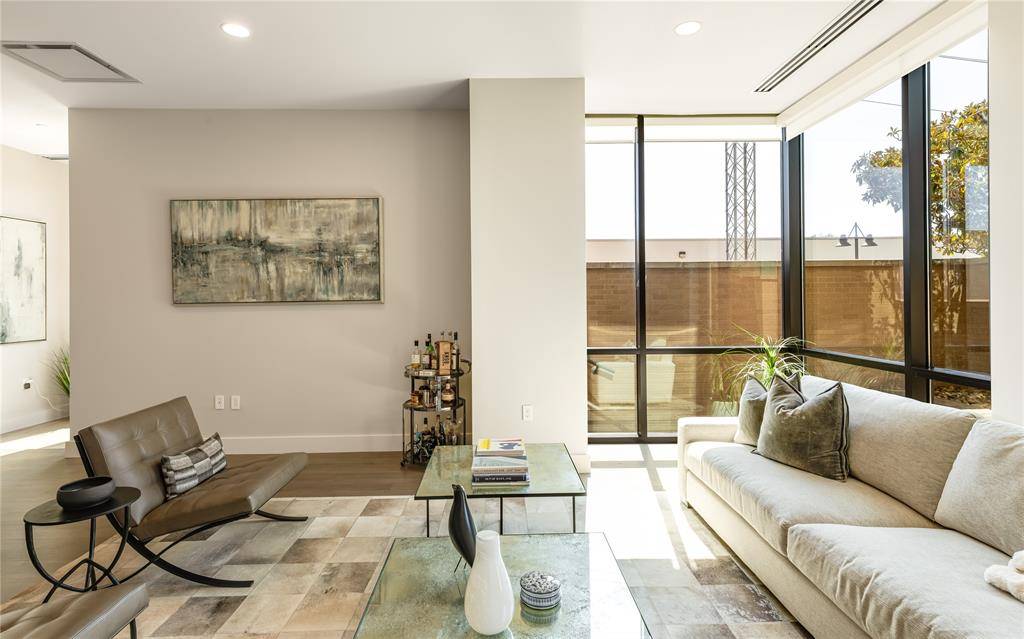 5656 N Central Expressway #103, Dallas, TX 75206
