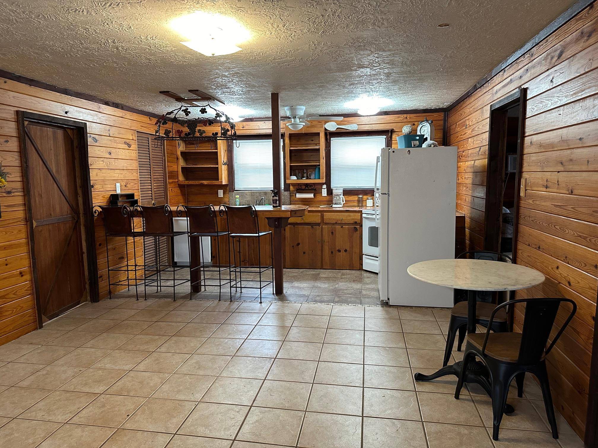 1150 Days End RD, Wimberley, TX 78676