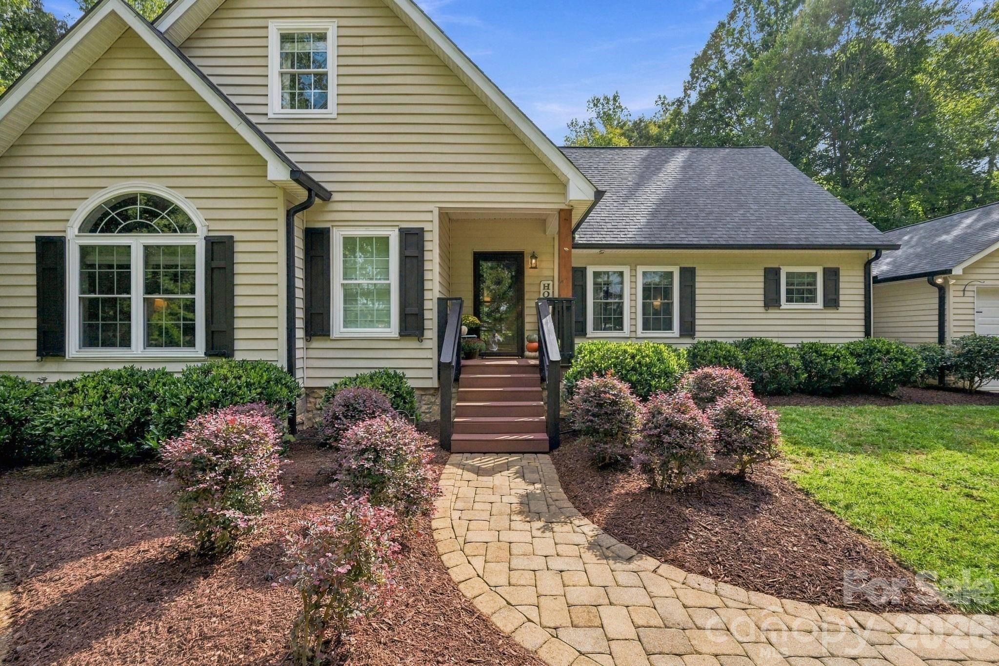1125 Ballpark DR, Mooresville, NC 28115