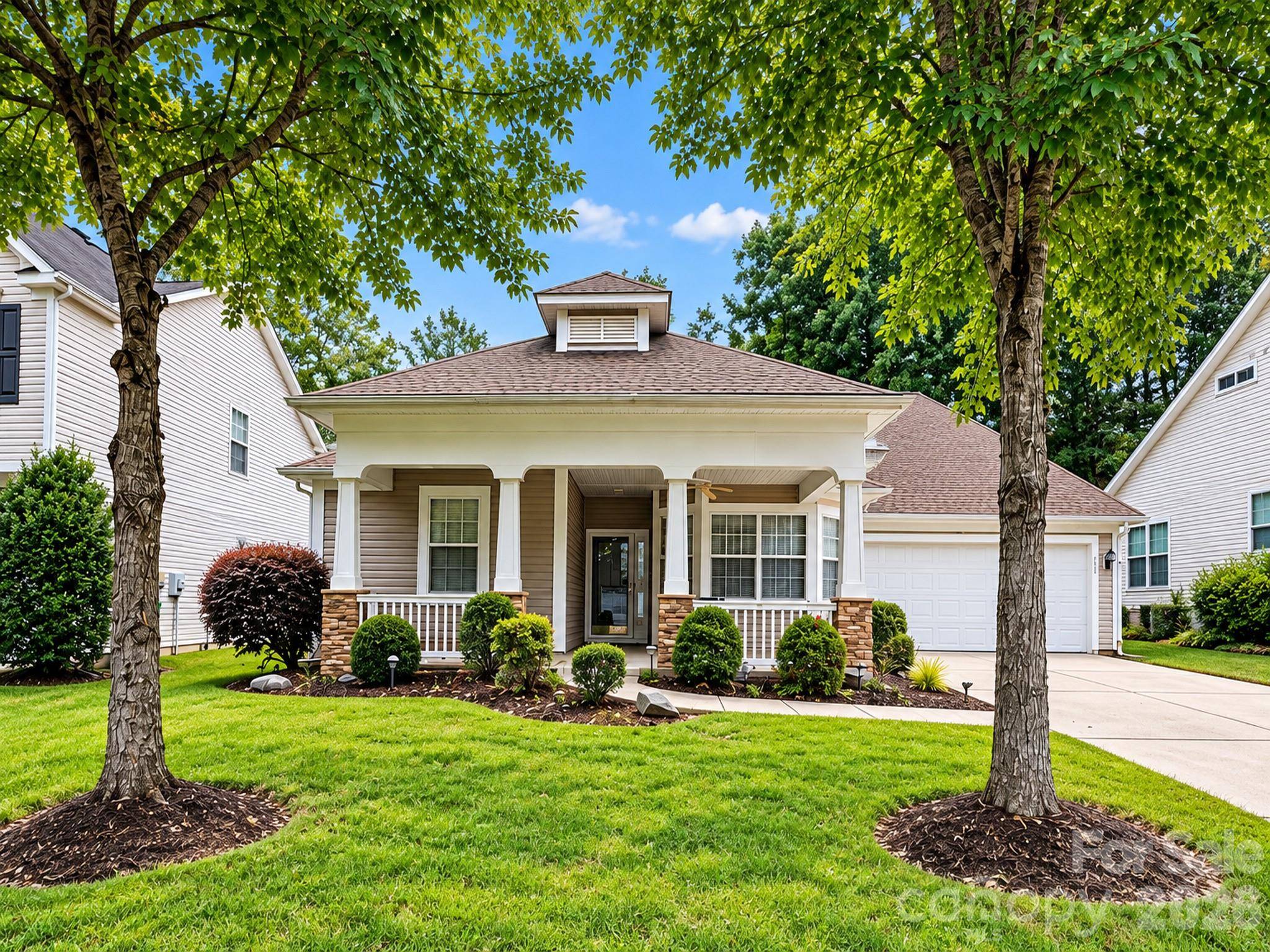 3820 Planters Watch DR, Charlotte, NC 28278