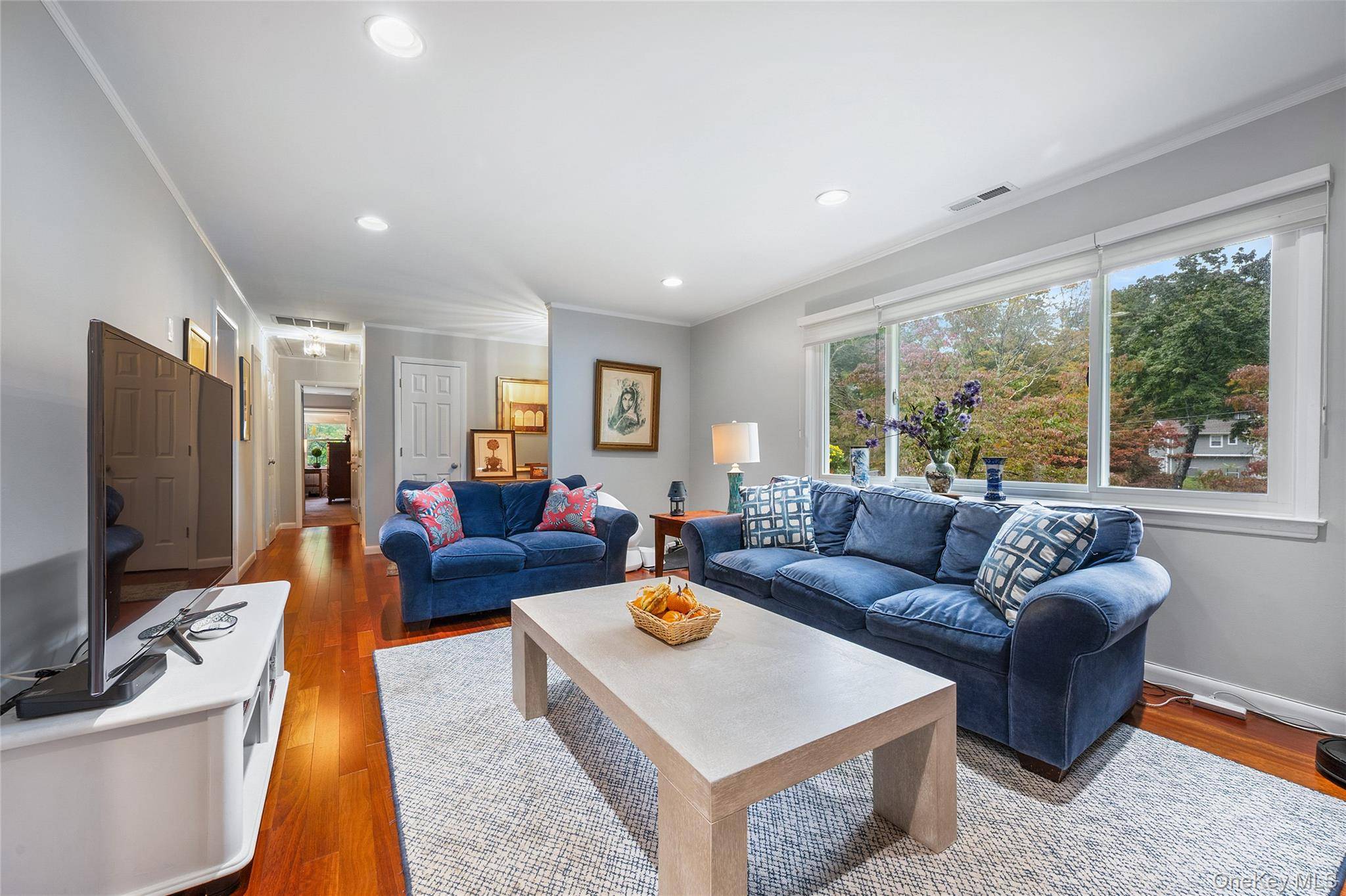 15 Garlen RD, Katonah, NY 10536