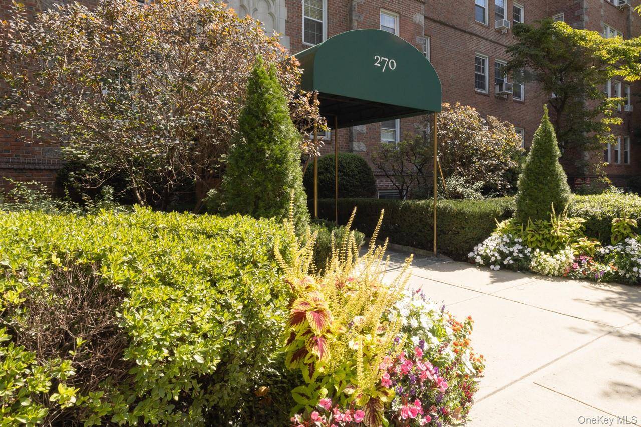 270 Bronxville RD #A51, Bronxville, NY 10708