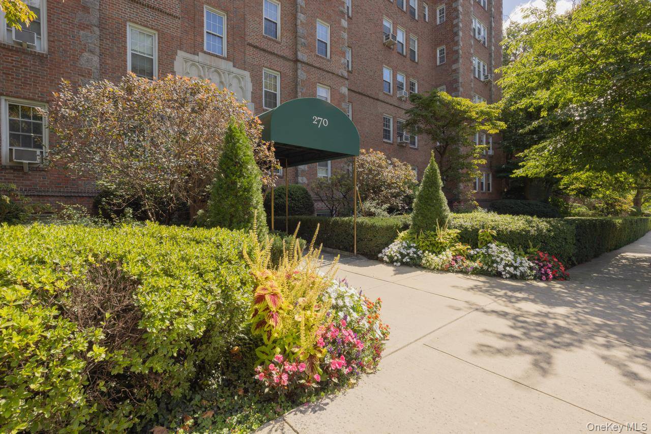 270 Bronxville RD #A51, Bronxville, NY 10708