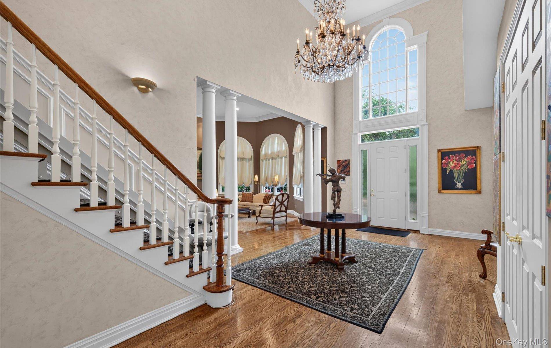 36 Stone Hill DR, Manhasset, NY 11030