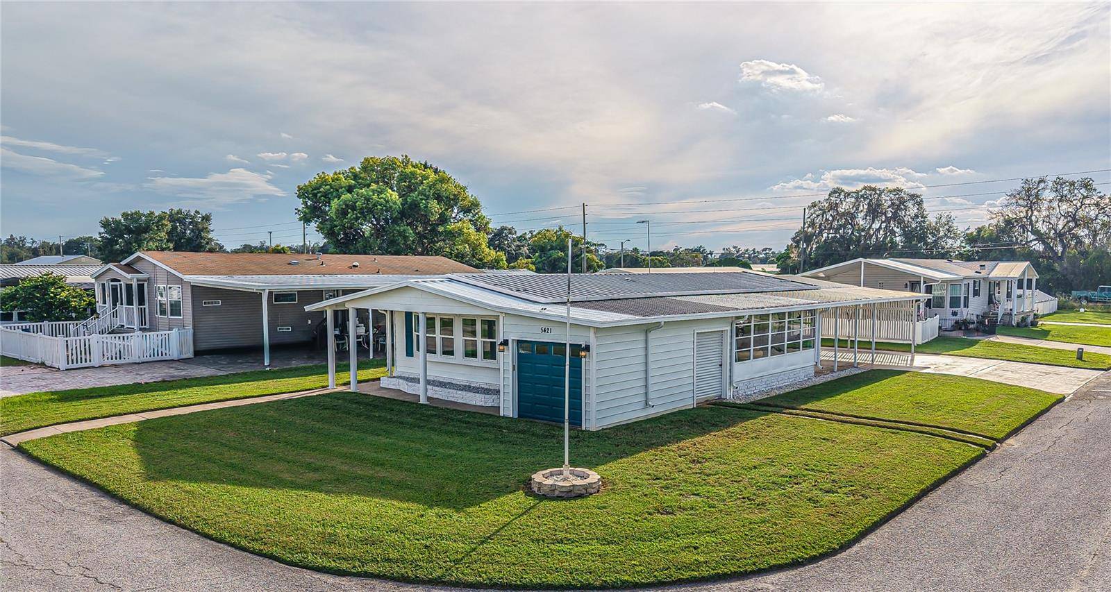 5421 MOHAWK ST, Zephyrhills, FL 33542