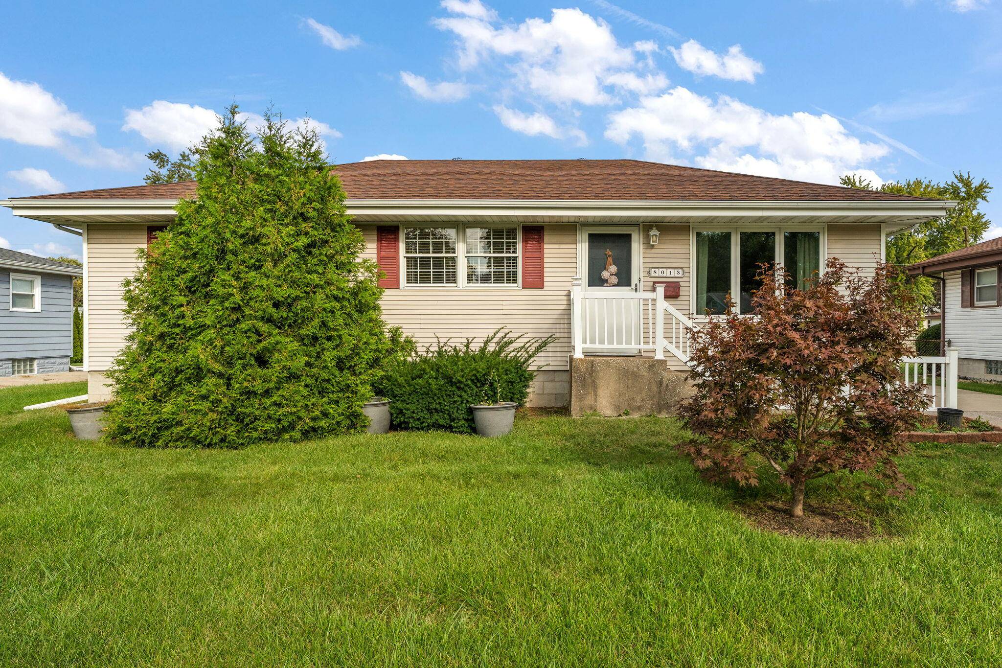 8013 Columbia Avenue, Munster, IN 46321