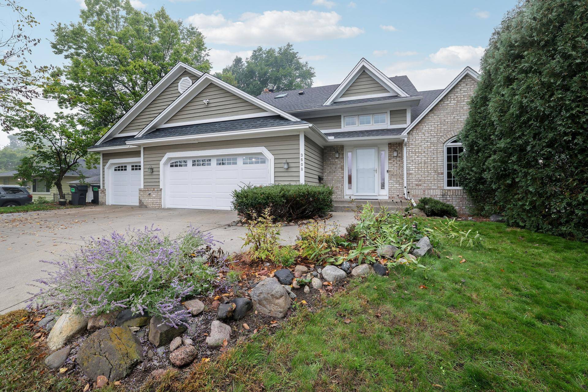 3508 Silver Lake RD NE, Saint Anthony, MN 55418