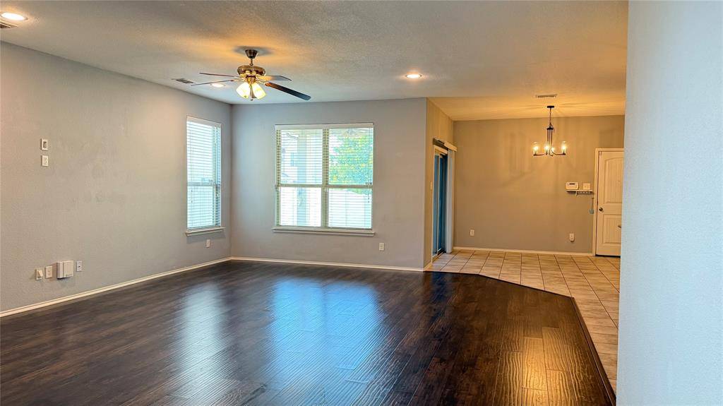 1009 Bruni Court, Aubrey, TX 76227