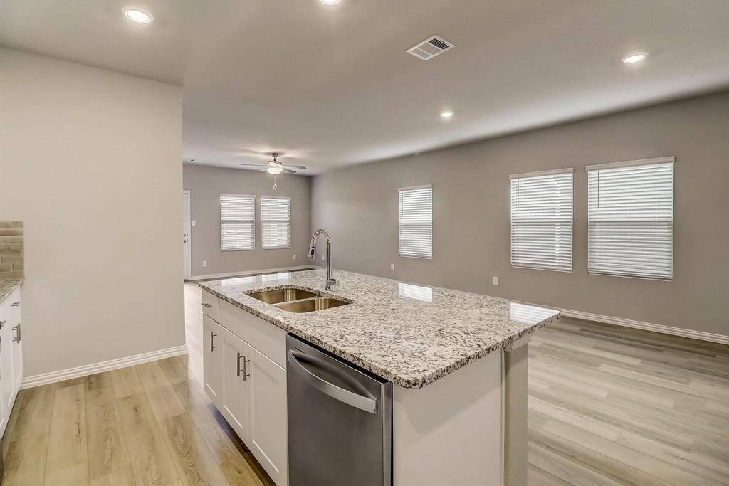3907 Marble Falls Drive, Farmersville, TX 75442