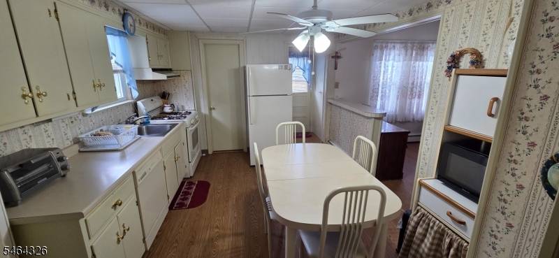 104 Piaget Ave, Clifton City, NJ 07011
