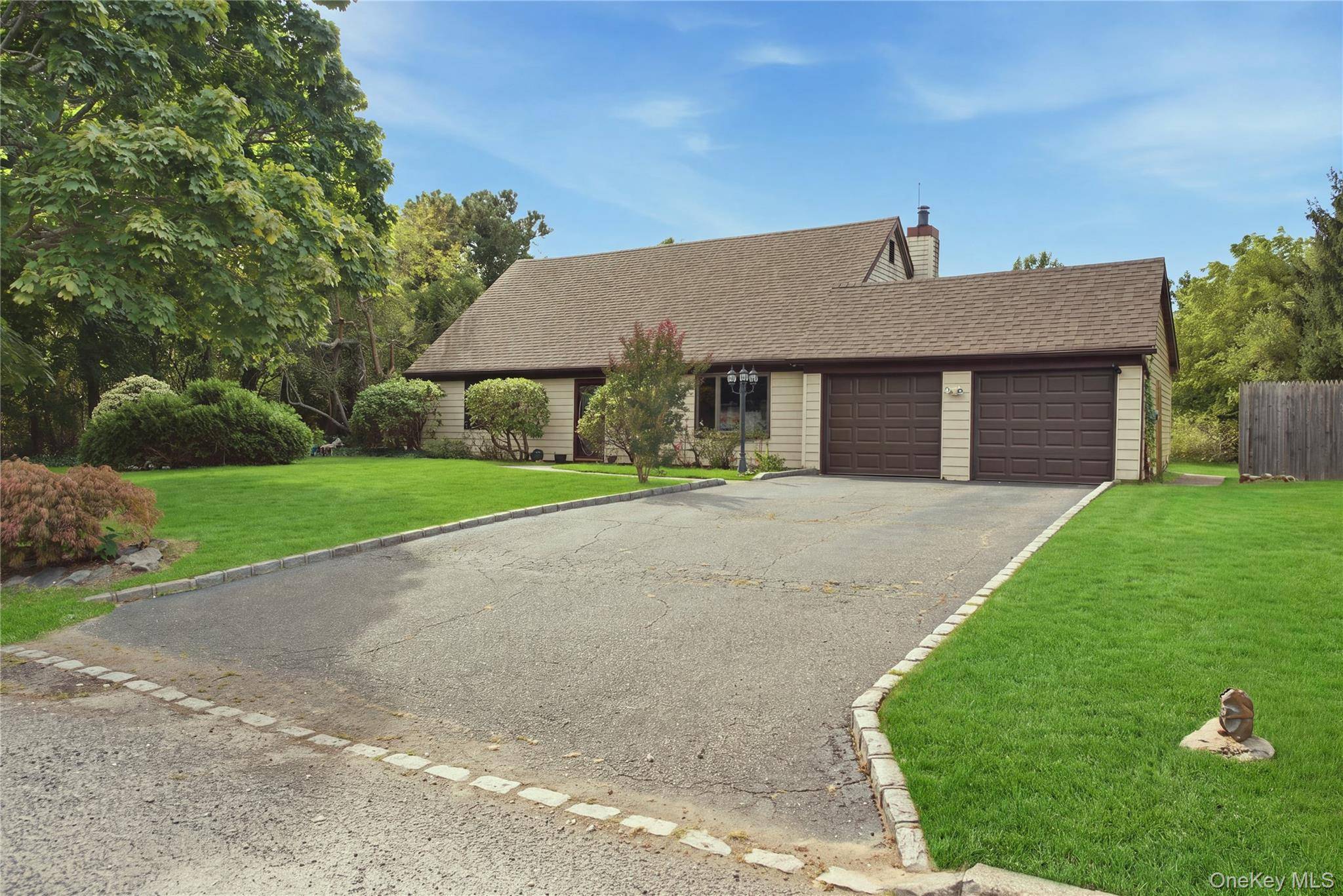 8 Imperial DR, Miller Place, NY 11764