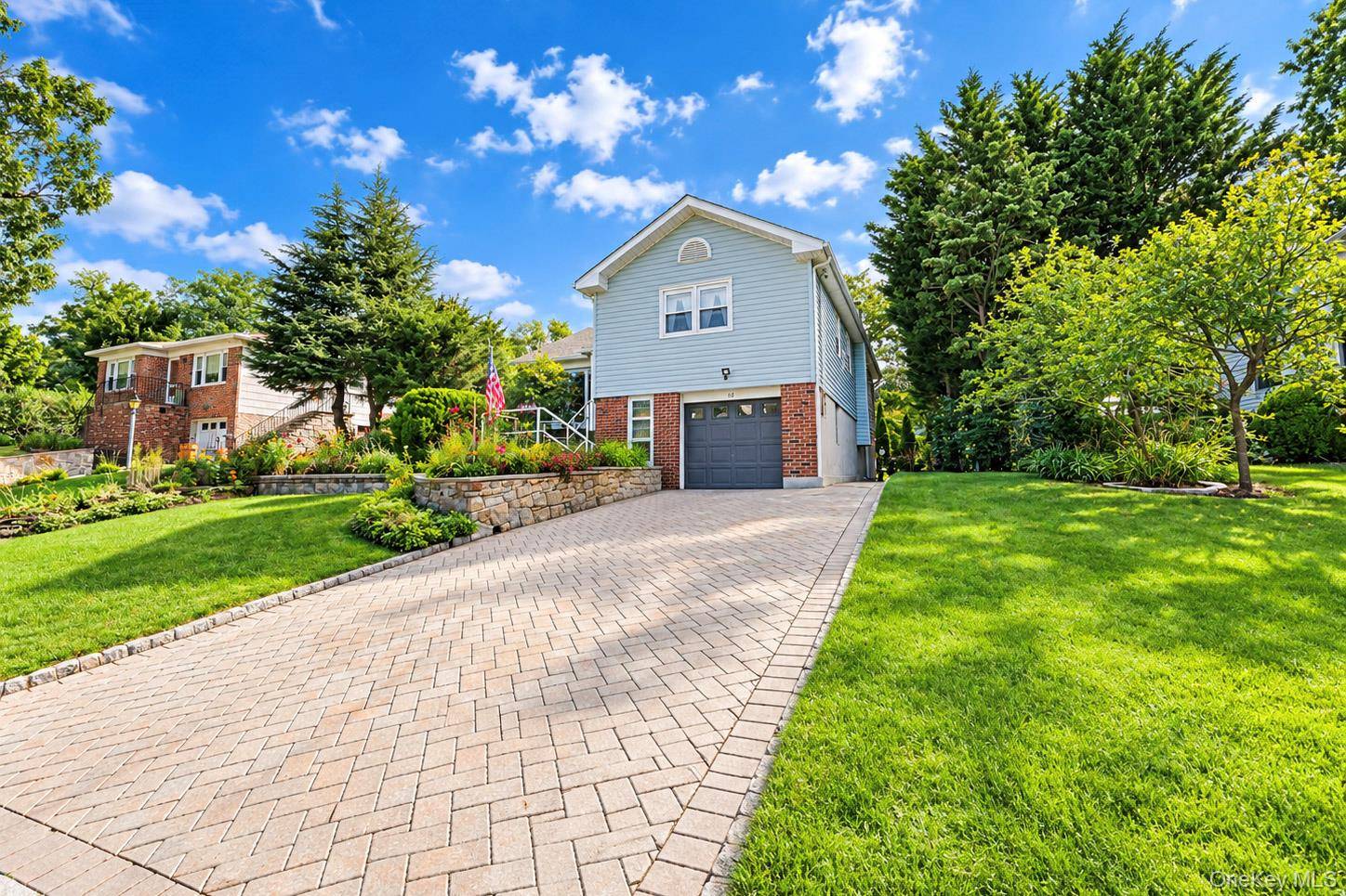 68 Elaine TER, Yonkers, NY 10701