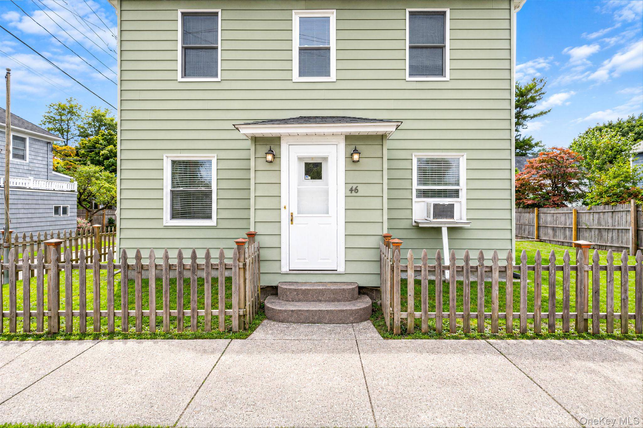 46 Glenlawn AVE, Sea Cliff, NY 11579