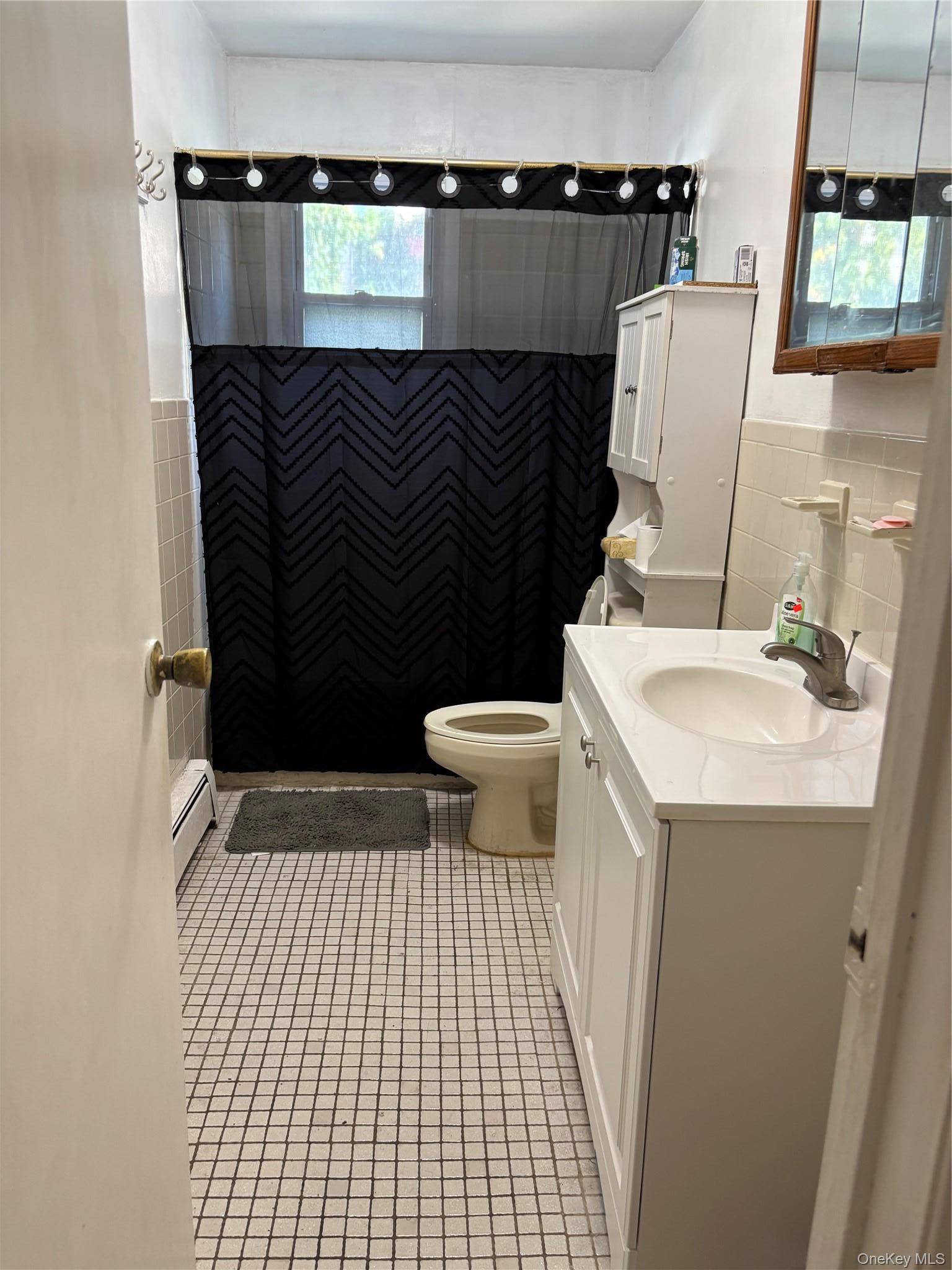 31-43 101 ST #2fl, East Elmhurst, NY 11369