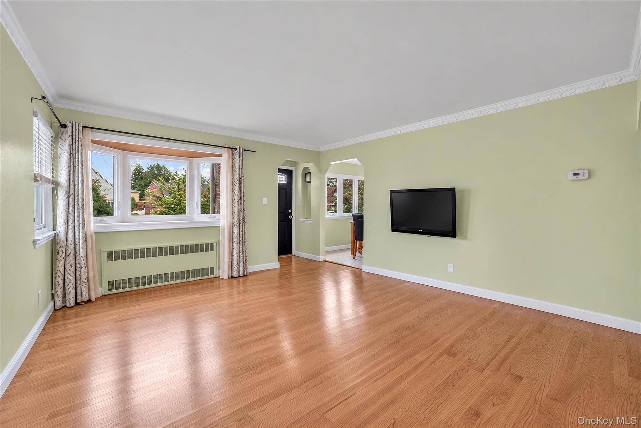 711 Covert AVE, New Hyde Park, NY 11040