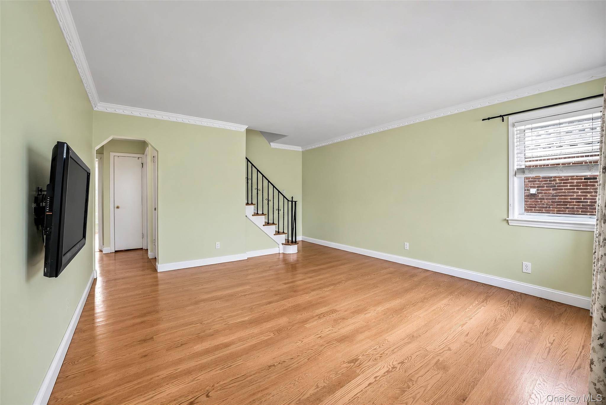 711 Covert AVE, New Hyde Park, NY 11040