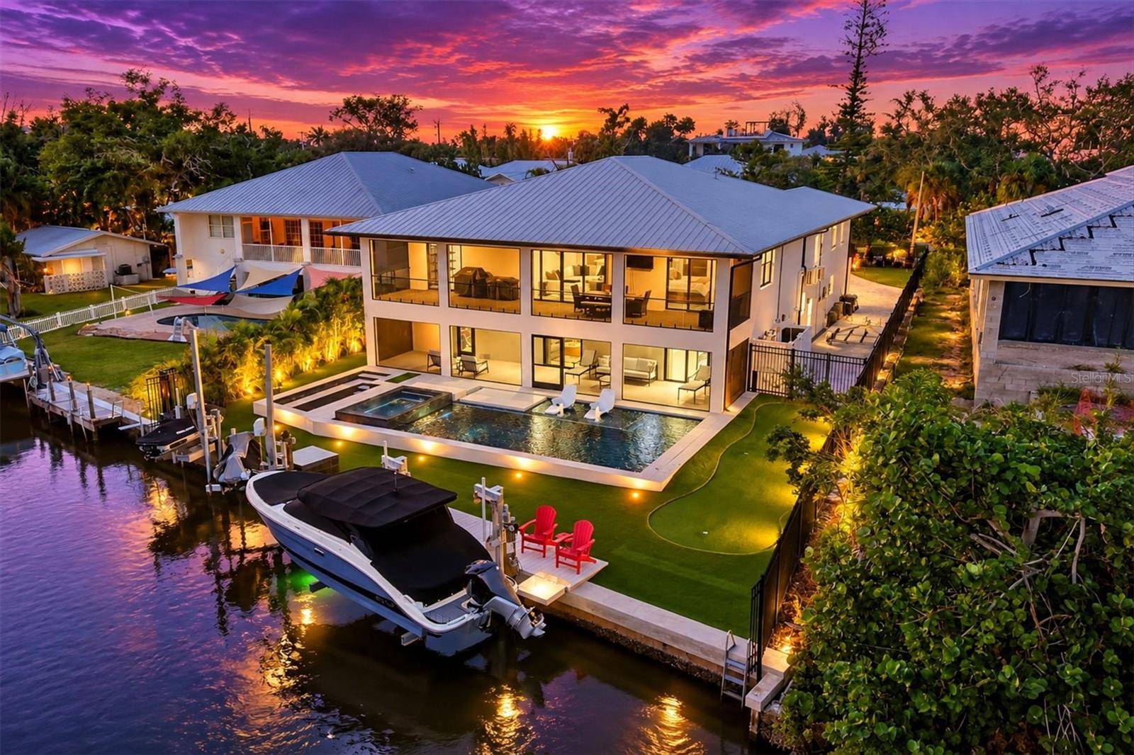 3920 ROBERTS POINT RD, Sarasota, FL 34242