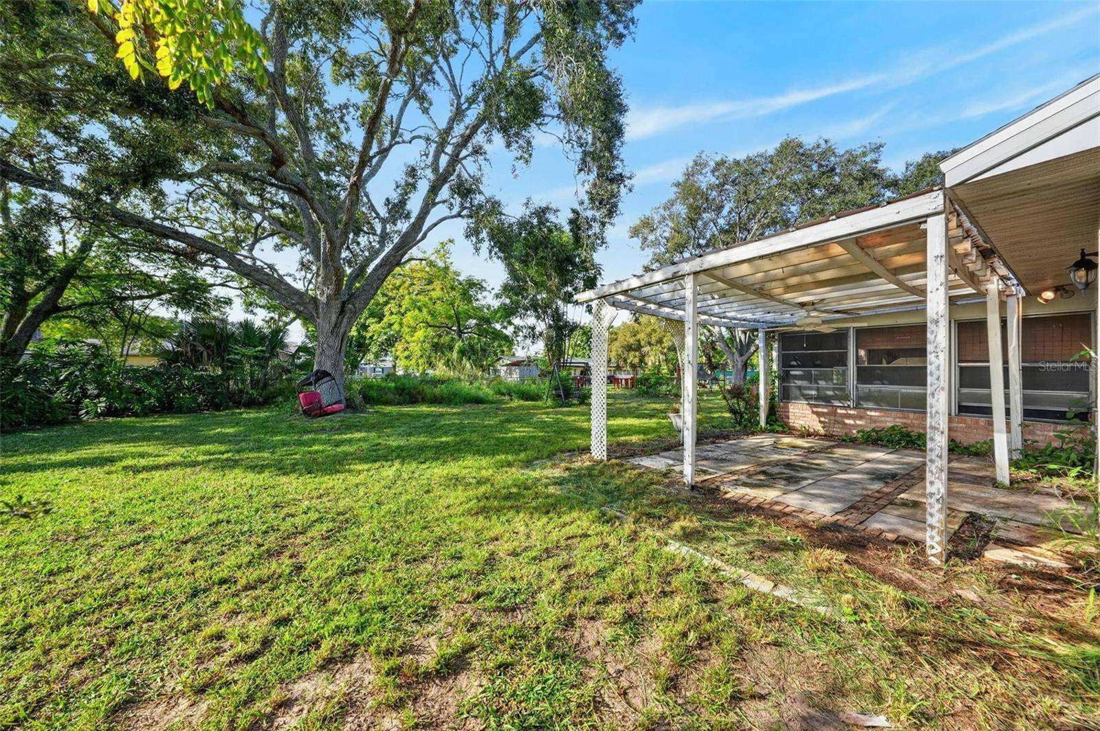 5234 FREDRICK RD, Fruitland Park, FL 34731