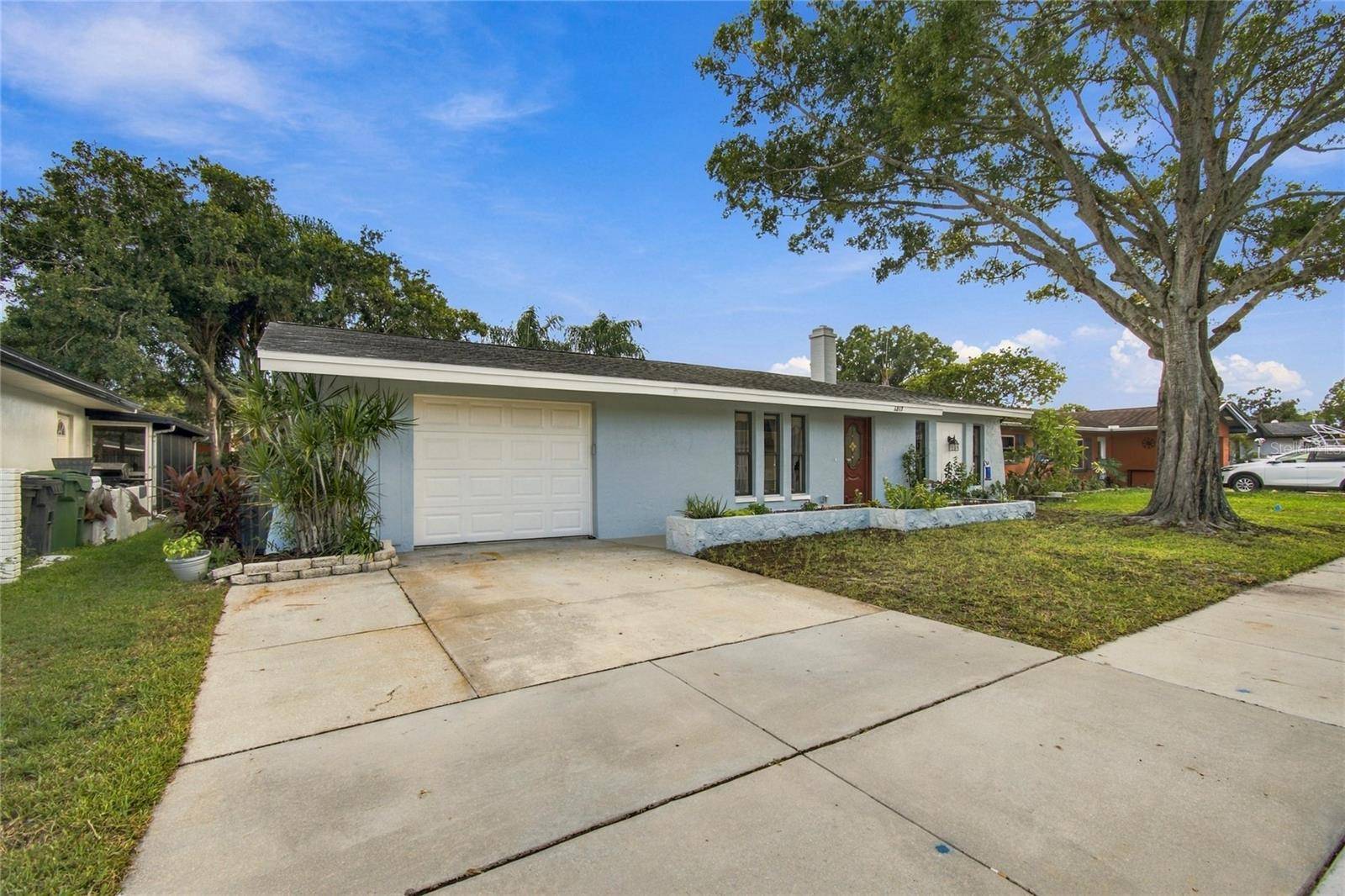 1813 DRIFTWOOD CIR N, Oldsmar, FL 34677