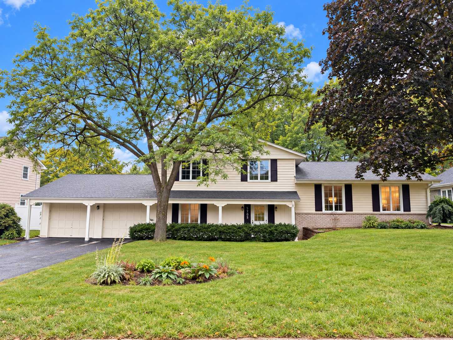 5705 Lois LN, Edina, MN 55439