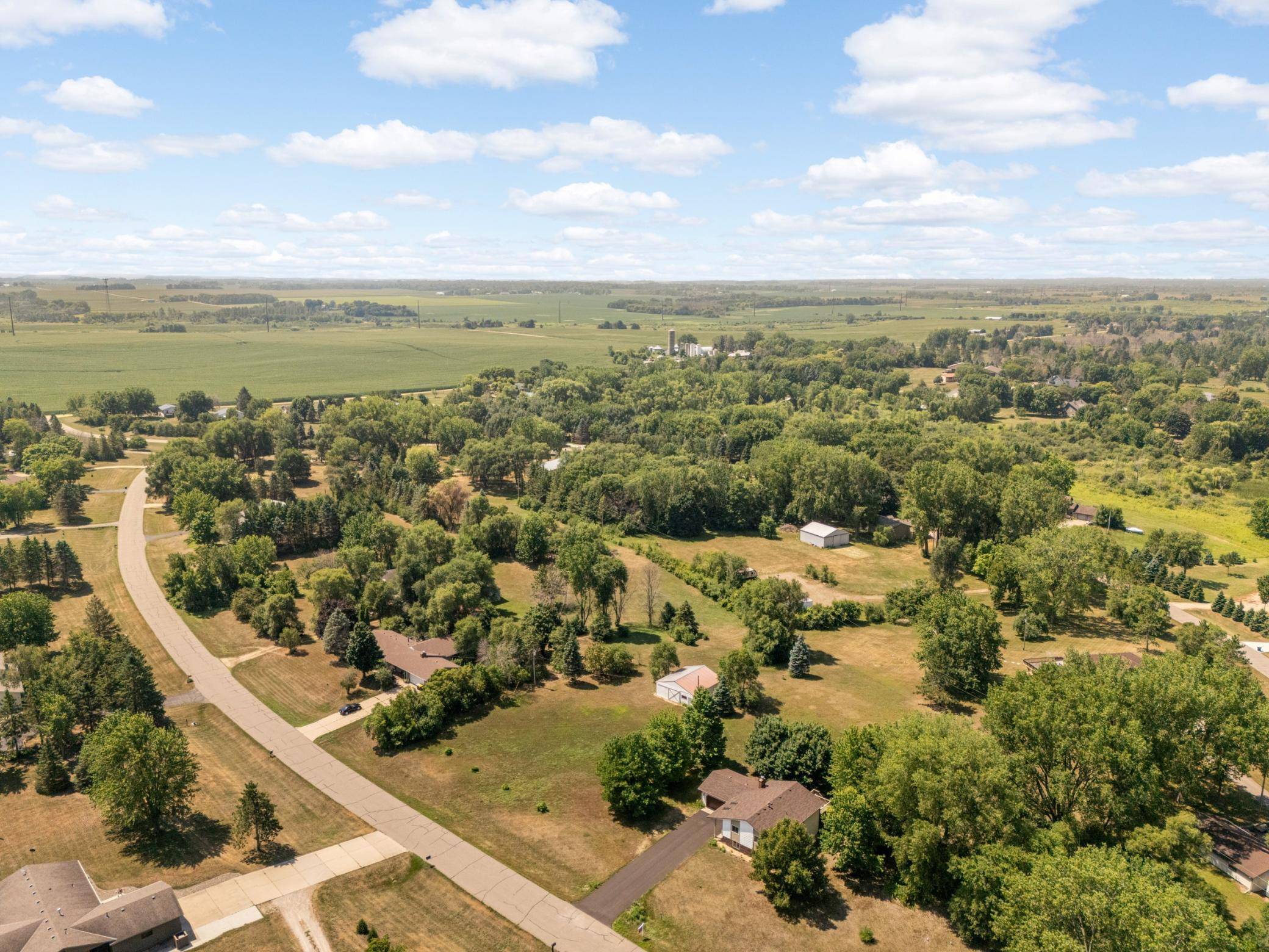 22155 Beaumont WAY, Farmington, MN 55024