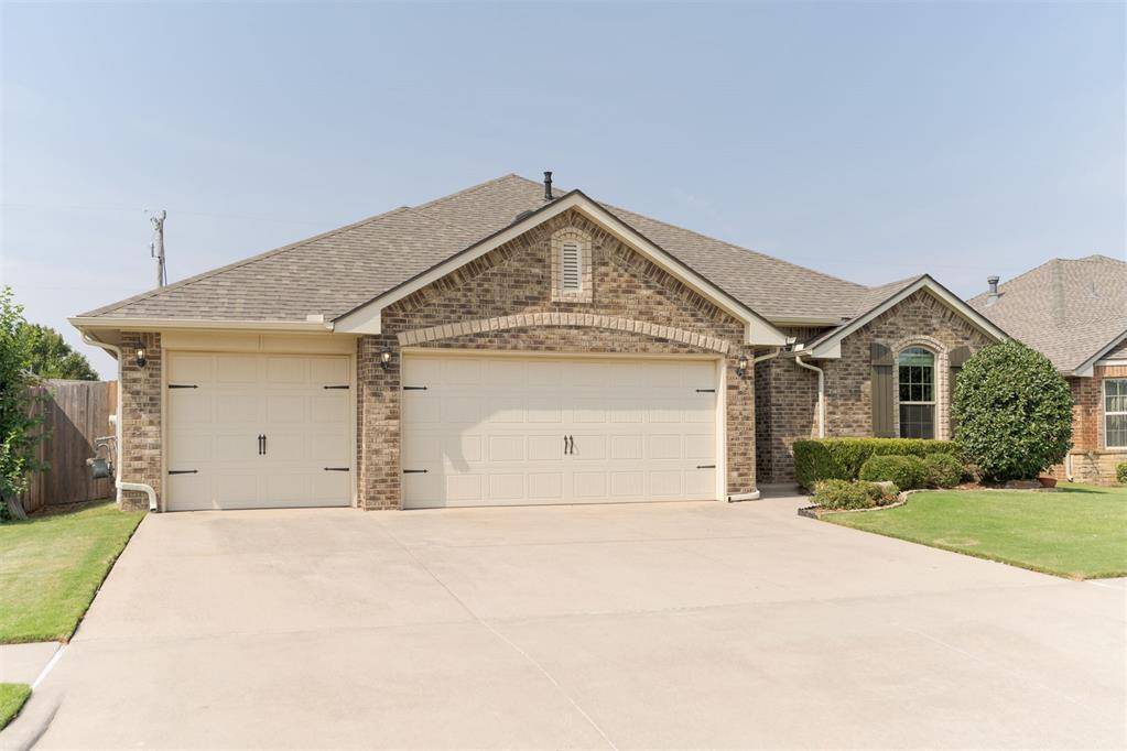 15513 Cardinal Nest DR, Edmond, OK 73013