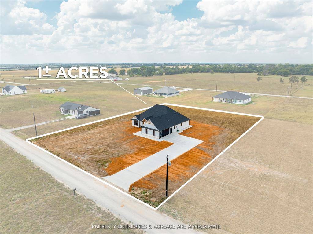 11 Private Road 33084, Sumner, TX 75486