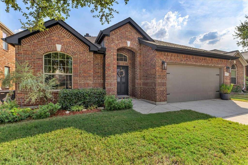 5728 Sapphire Pool Trail, Fort Worth, TX 76244