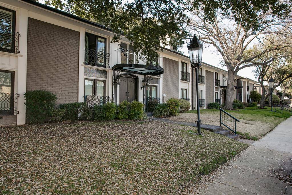 10209 Regal Oaks Drive #211, Dallas, TX 75230