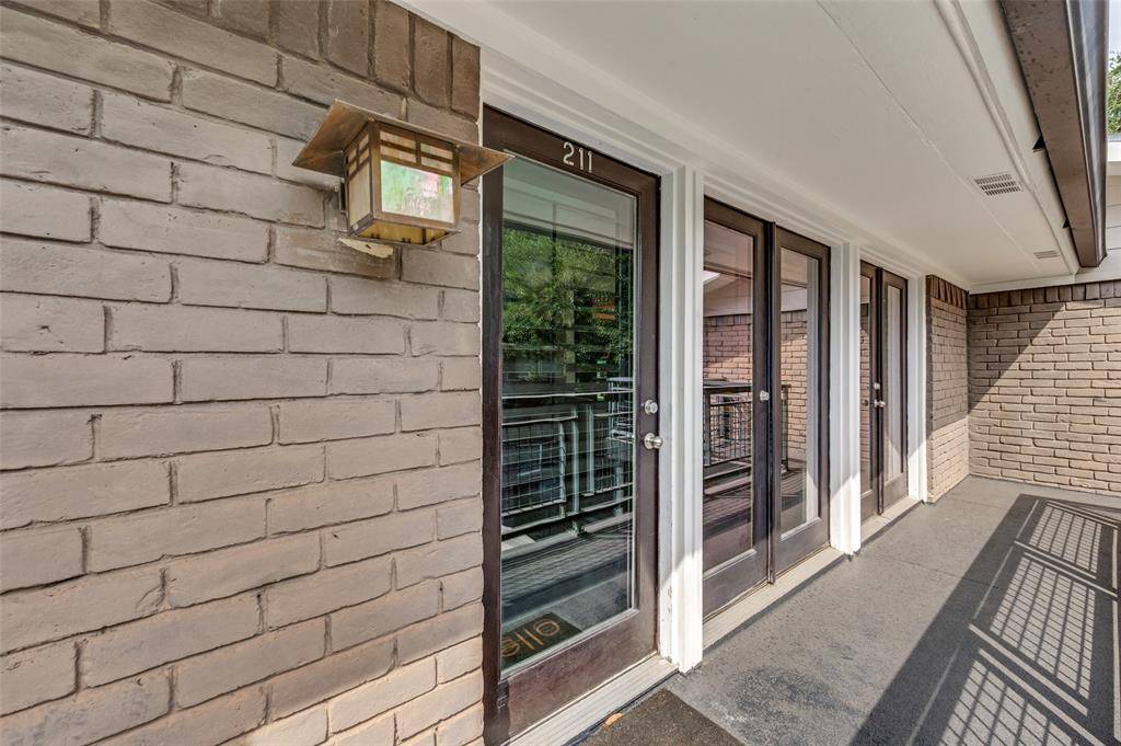 10209 Regal Oaks Drive #211, Dallas, TX 75230