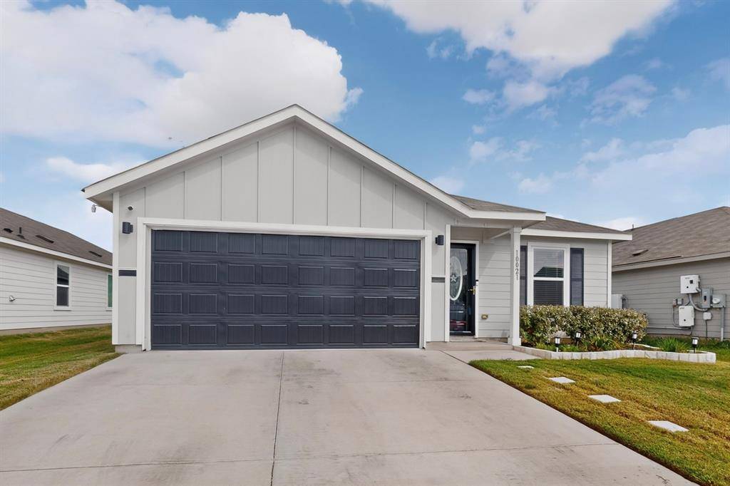 10021 Barasingha Drive, Fort Worth, TX 76134