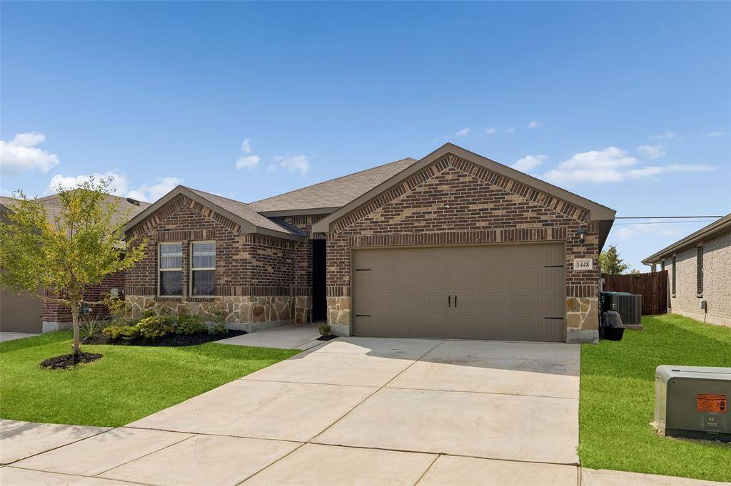 1448 Stuarts Forest Drive, Denton, TX 76207