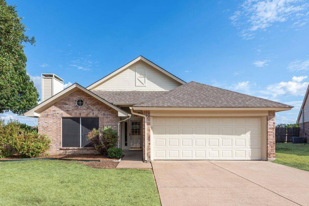 5604 Maurie Drive, Haltom City, TX 76148