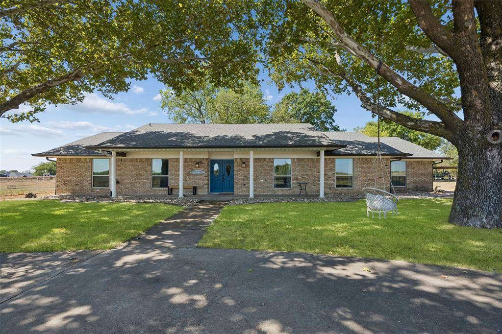 101 Laguna Vista Drive, Waxahachie, TX 75165